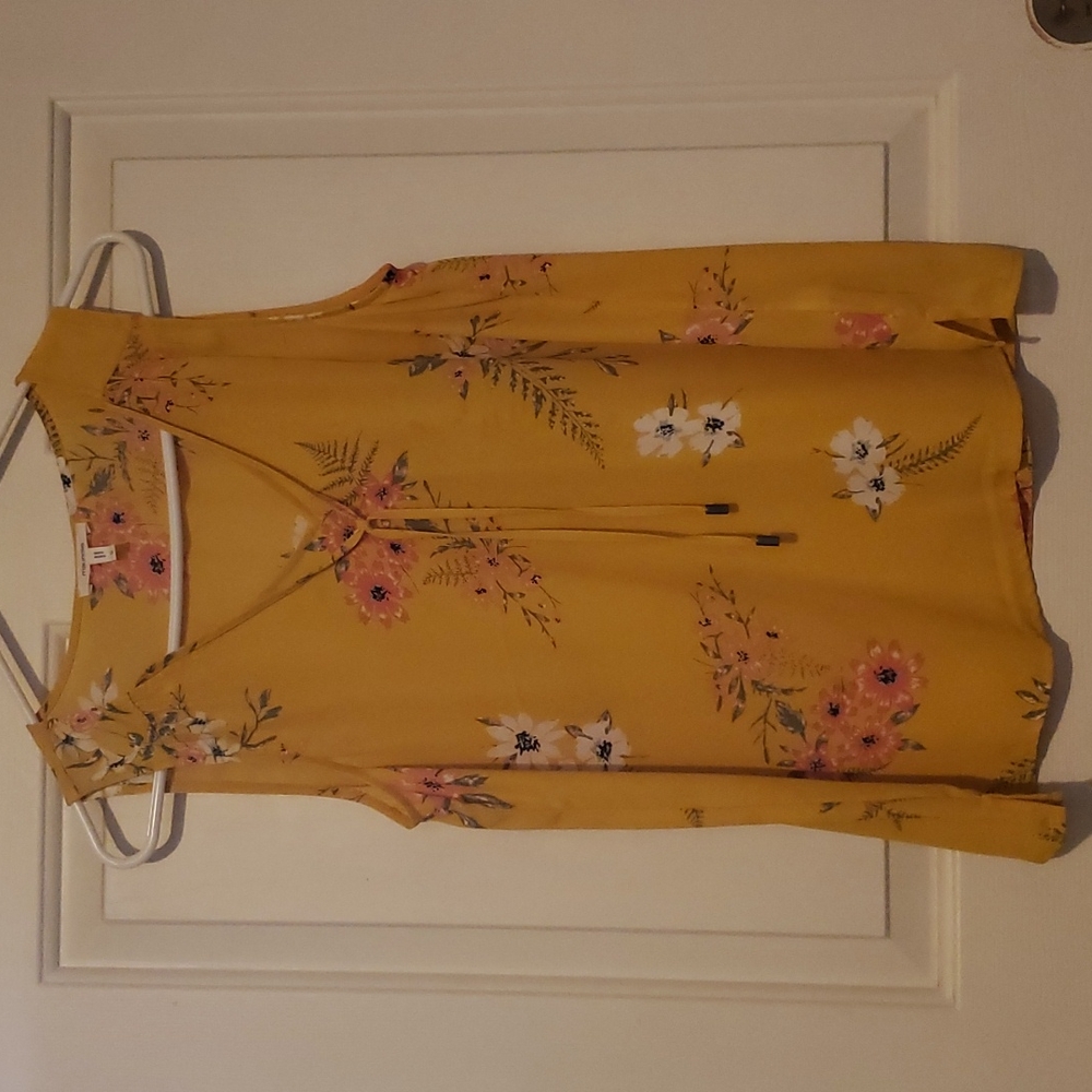 Like New Yellow Floral Tank